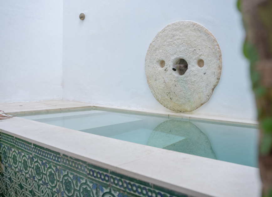 Private pool on the terrace of the apartment