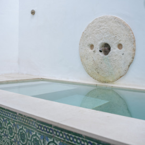 Private pool on the terrace of the apartment