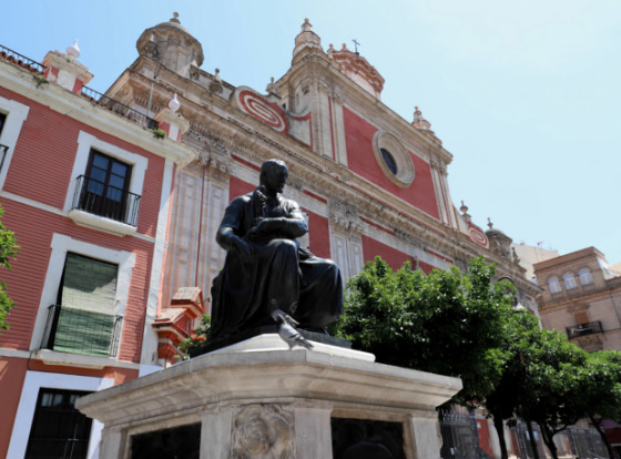 Statue of the portal of the Church of the Divine Saviour